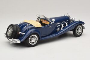 Mercedes 500K Roadster Azul Bburago 1:20 3070 Metal - imagem 3 de 8
