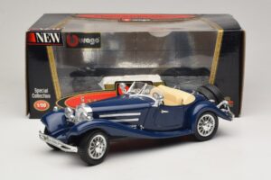 Mercedes 500K Roadster Azul Bburago 1:20 3070 Metal - imagem 8 de 8