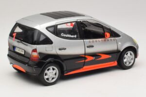 Mercedes A-Class W168 D. Coulthard Prateado Maisto 1:18 35841 Metal - imagem 3 de 8
