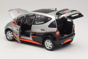 Mercedes A-Class W168 D. Coulthard Prateado Maisto 1:18 35841 Metal - imagem 5 de 8