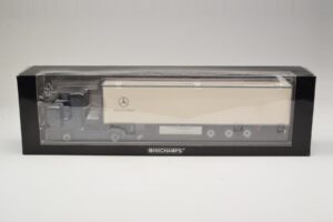Mercedes Actros 1044 Azul Minichamps 1:43 B66000604 Metal - imagem 6 de 7