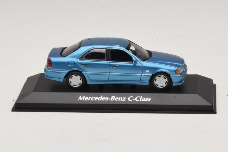 Mercedes C-Class W202 Azul Metálico Maxichamps 1:43 940037060 Metal