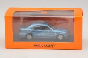 Mercedes C-Class W202 Azul Metálico Maxichamps 1:43 940037060 Metal - imagem 5 de 5