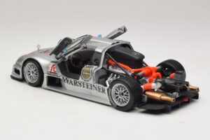 Mercedes CLK GTR #10 Warsteiner 1999 Maisto 1:18 38848 Metal - imagem 5 de 8
