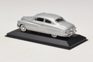 Mercury Monterey Prateado Minichamps 1:43 400082404 Metal - imagem 3 de 5