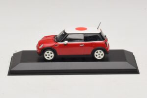 Mini Cooper One R50 Vermelho Com Bandeira Japonesa Minichamps 1:43 MINI034 Metal