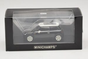 Mini Cooper S R53 Preto Com Teto Panorâmico Minichamps 1:43 MINI022 Metal - imagem 4 de 4