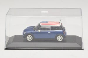 Mini Cooper S R53 Azul Com Bandeira Americana Minichamps 1:43 MINI014 Metal - imagem 4 de 5