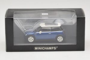 Mini Cooper S R53 Azul Escuro Com Teto Panorâmico Minichamps 1:43 MINI021 Metal - imagem 4 de 4