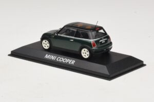 Mini Cooper S R53 Verde Escuro Com Teto Preto Minichamps 1:43 MINI023 Metal - imagem 3 de 5