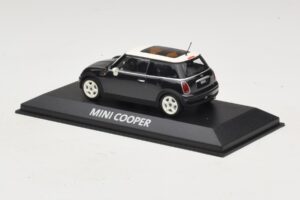Mini Cooper S R53 Verde Escuro Com Teto Panorâmico Minichamps 1:43 MINI015 Metal - imagem 3 de 4