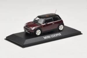 Mini Cooper S R53 Vermelho Escuro Com Teto Preto Minichamps 1:43 MINI028 Metal - imagem 2 de 5