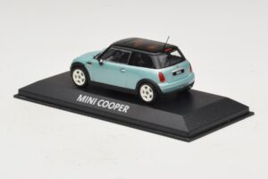 Mini Cooper S R53 Azul Claro Metálico Com Teto Preto Minichamps 1:43 MINI030 Metal - imagem 3 de 4