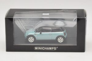 Mini Cooper S R53 Azul Claro Metálico Com Teto Preto Minichamps 1:43 MINI030 Metal - imagem 4 de 4