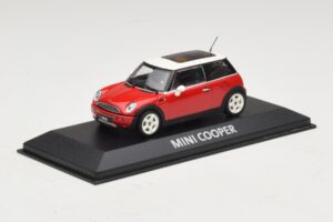Mini Cooper S R53 Vermelho Com Teto Panorâmico Minichamps 1:43 MINI024 Metal - imagem 2 de 5