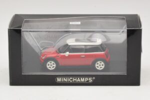 Mini Cooper S R53 Vermelho Com Teto Panorâmico Minichamps 1:43 MINI024 Metal - imagem 5 de 5