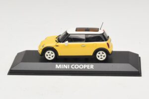 Mini Cooper S R53 Amarelo Com Teto Panorâmico Amarelo Minichamps 1:43 MINI029 Metal