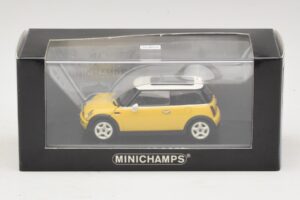 Mini Cooper S R53 Amarelo Com Teto Panorâmico Amarelo Minichamps 1:43 MINI029 Metal - imagem 4 de 4