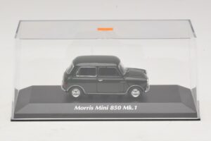 Morris Mini 850 Mk1 Verde Maxichamps 1:43 940138601 Metal - imagem 4 de 5