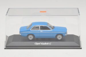 Opel Kadett C Azul Maxichamps 1:43 940045601 Diecast - imagem 4 de 5