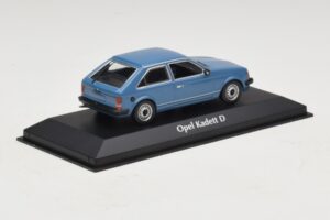 Opel Kadett D Azul Maxichamps 1:43 940044100 Diecast - imagem 2 de 5
