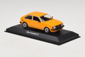 Opel Kadett D Laranja Maxichamps 1:43 940044101 Metal - imagem 3 de 5