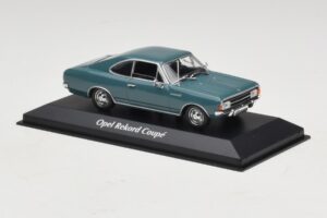 Opel Rekord C Coupé Azul Maxichamps 1:43 940046121 Metal - imagem 3 de 5