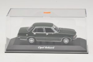 Opel Rekord D Verde Escuro Maxichamps 1:43 940044001 Diecast - imagem 4 de 5