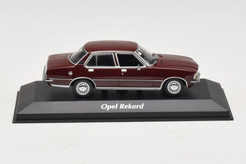 Opel Rekord D Vermelho Escuro Maxichamps 1:43 940044000 Diecast