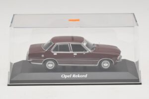 Opel Rekord D Vermelho Escuro Maxichamps 1:43 940044000 Diecast - imagem 4 de 5