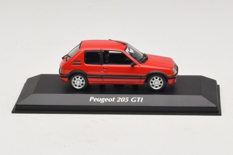 Peugeot 205 GTi Vermelho Maxichamps 1:43 940112300 Diecast