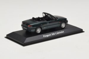 Peugeot 306 Cabriolet Verde Metálico Maxichamps 1:43 940112833 Diecast - imagem 2 de 5