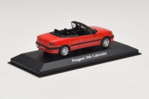 Peugeot 306 Cabriolet Vermelho Maxichamps 1:43 940112830 Metal - imagem 2 de 5