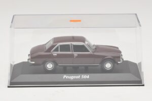 Peugeot 504 Vermelho Escuro Maxichamps 1:43 940112500 Metal - imagem 4 de 5