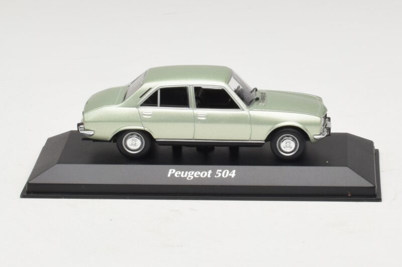 Peugeot 504 Verde Claro Metálico Maxichamps 1:43 940112501 Metal