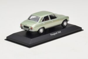 Peugeot 504 Verde Claro Metálico Maxichamps 1:43 940112501 Metal - imagem 2 de 5