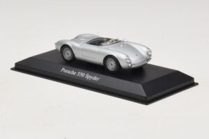 Porsche 550 Spyder Prata Maxichamps 1:43 940066030 Metal - imagem 3 de 5