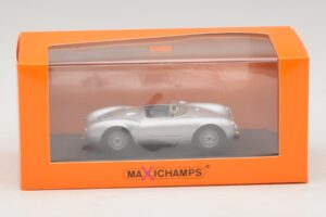 Porsche 550 Spyder Prata Maxichamps 1:43 940066030 Metal - imagem 5 de 5