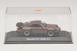 Porsche 911 930 Turbo 3.3 Castanho Maxichamps 1:43 940069001 Metal - imagem 4 de 5
