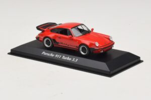 Porsche 911 930 Turbo 3.3 Vermelho Maxichamps 1:43 940069000 Metal - imagem 3 de 5