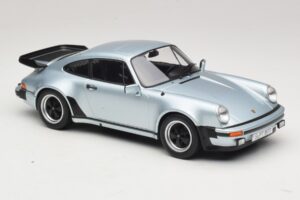 Porsche 911 930 Turbo 3.3 Prateado KK-Scale 1:18 KKDC181444 Metal - imagem 4 de 6