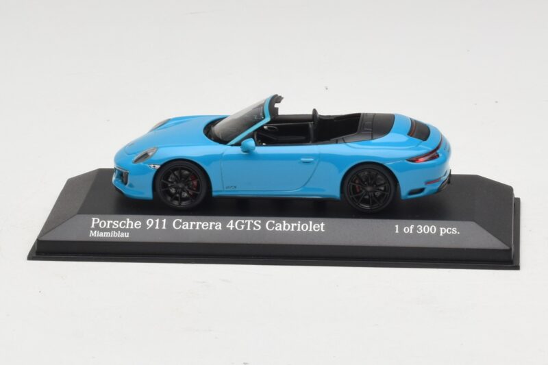 Porsche 911 991.1 Carrera 4 GTS Cabriolet Azul Minichamps 1:43 410067332 Metal