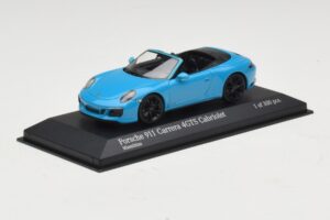 Porsche 911 991.1 Carrera 4 GTS Cabriolet Azul Minichamps 1:43 410067332 Metal - imagem 2 de 5