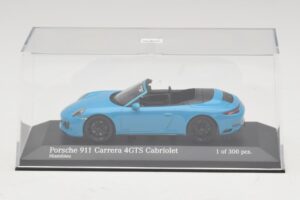 Porsche 911 991.1 Carrera 4 GTS Cabriolet Azul Minichamps 1:43 410067332 Metal - imagem 4 de 5