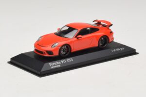 Porsche 911 991.1 GT3 Laranja Minichamps 1:43 410066024 Metal - imagem 2 de 5