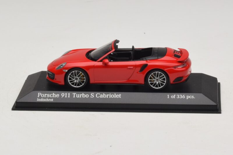 Porsche 911 991.1 Turbo S Cabriolet Vermelho Minichamps 1:43 410067180 Metal