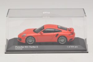 Porsche 911 991.1 Turbo S Laranja Minichamps 1:43 410067171 Metal - imagem 4 de 5