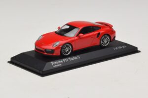 Porsche 911 991.1 Turbo S Vermelho Minichamps 1:43 410067170 Metal - imagem 2 de 5