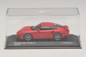 Porsche 911 991.1 Turbo S Vermelho Minichamps 1:43 410067170 Metal - imagem 4 de 5