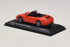 Porsche 911 991.2 Carrera 4 Cabriolet Laranja Minichamps 1:43 410067231 Metal - imagem 3 de 5